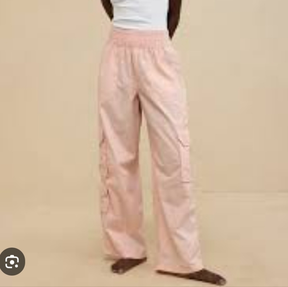 aerie Wide Leg Cargo Pants in Light Pink